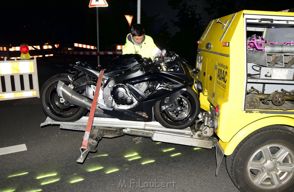 Schwerer Motorrad Unfall Feldkassel Robert Boschstr Edsel Fordstr P113.JPG - Miklos Laubert